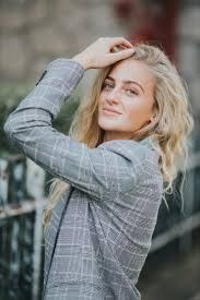 Anika W.